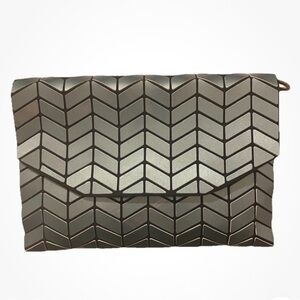 Patrizia Luca Gray Silver Geometric Handbag NWOT Strap Included